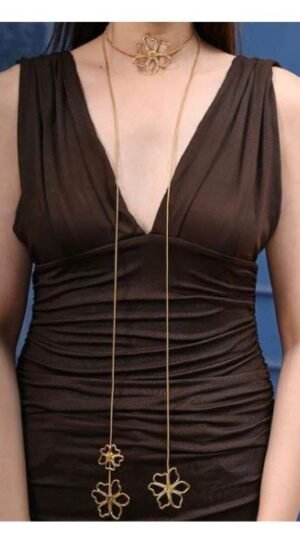 graceful neckpiece